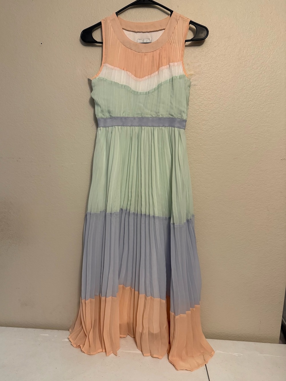 Rare Editions Sleeveless Pleated Maxi Dress in Peach, Mint & Lavender